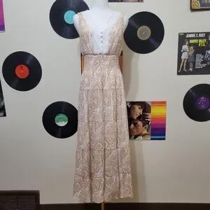 J Gee Dresses | J Gee | Petite White & Mustard Paisley Maxi Dress | Color: Tan/White | Size: M | Charlesjacks612'S Closet